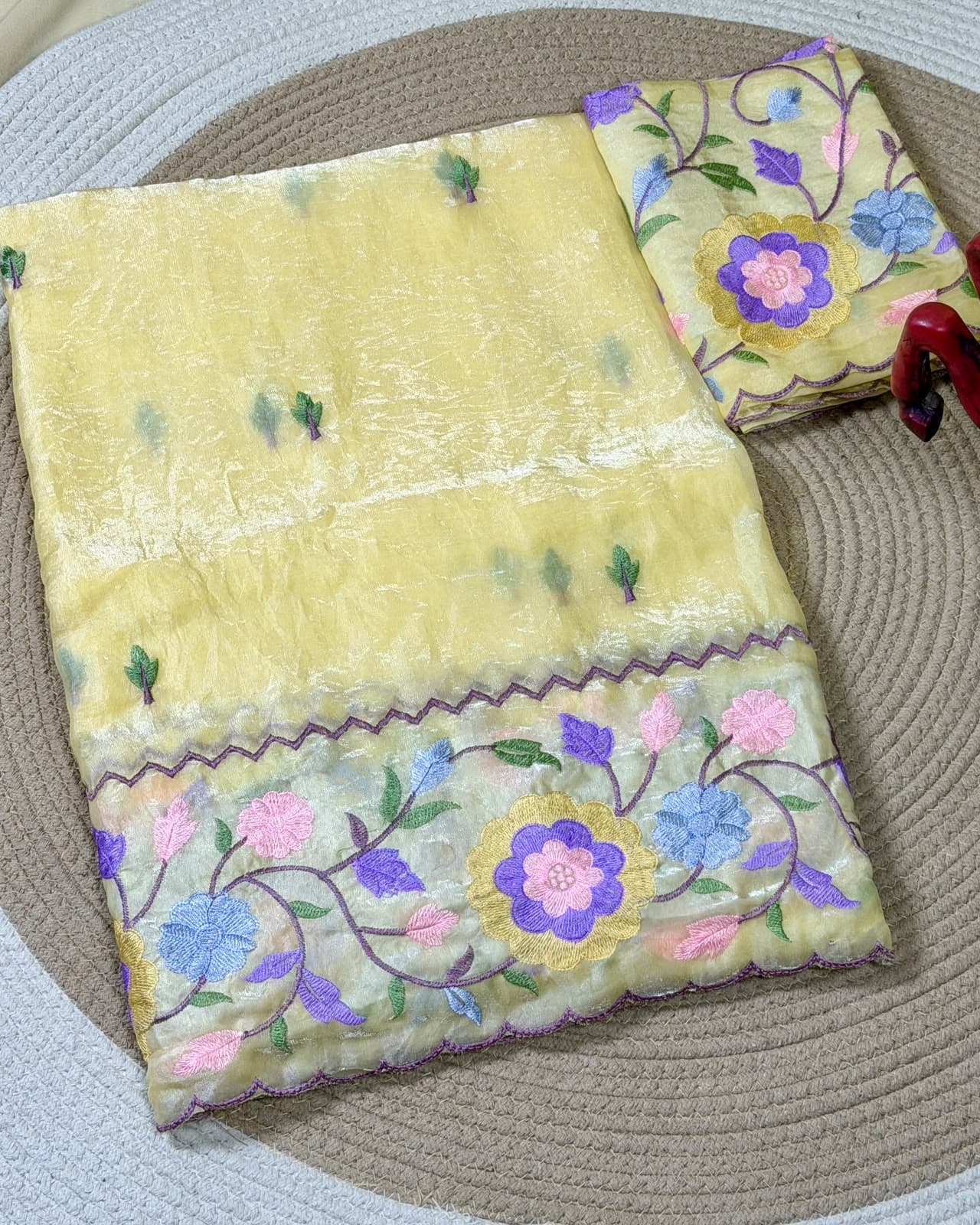 fendy satin yellow