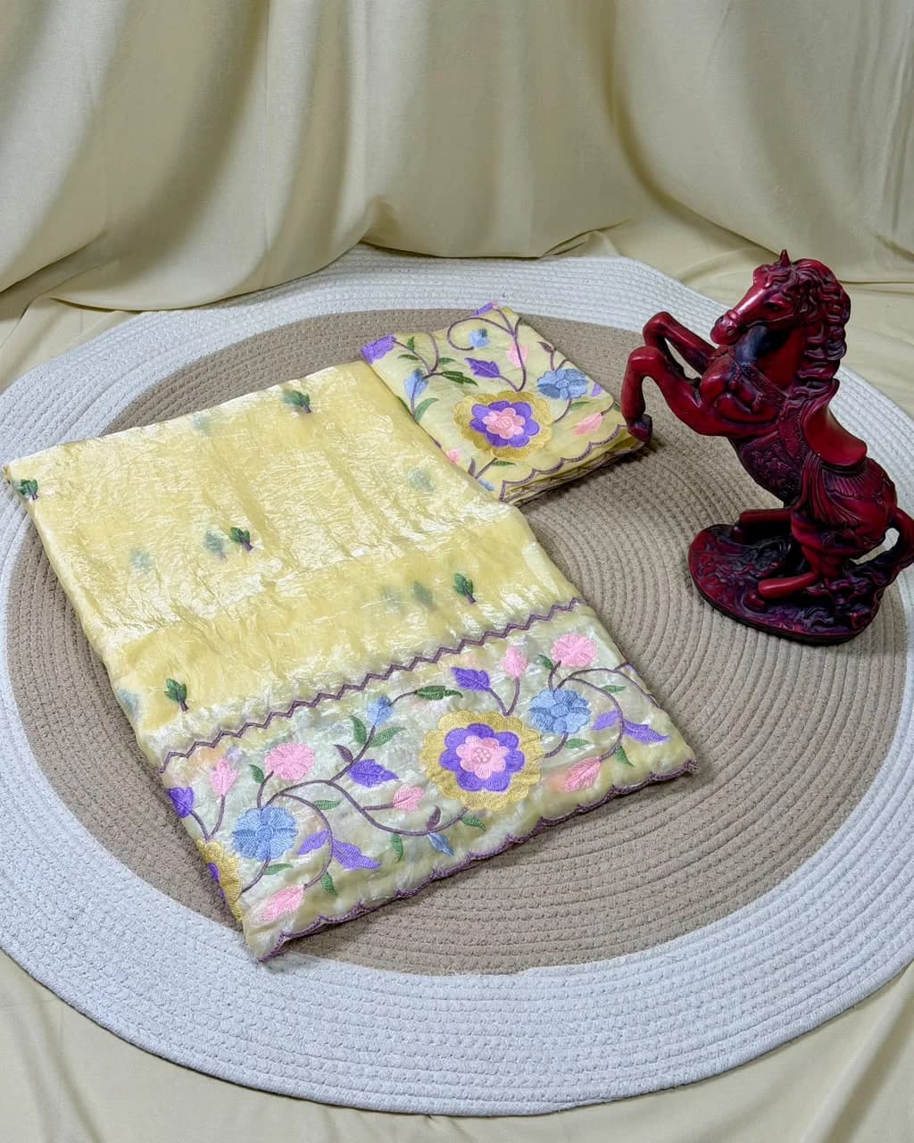 fendy satin yellow